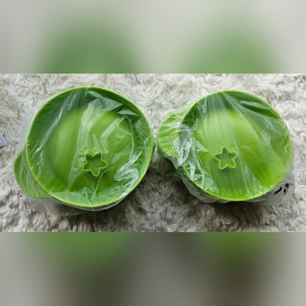 Tupperware Mini Pastry Press, Pie, 2 Pack, Lime Green, Star, NWT